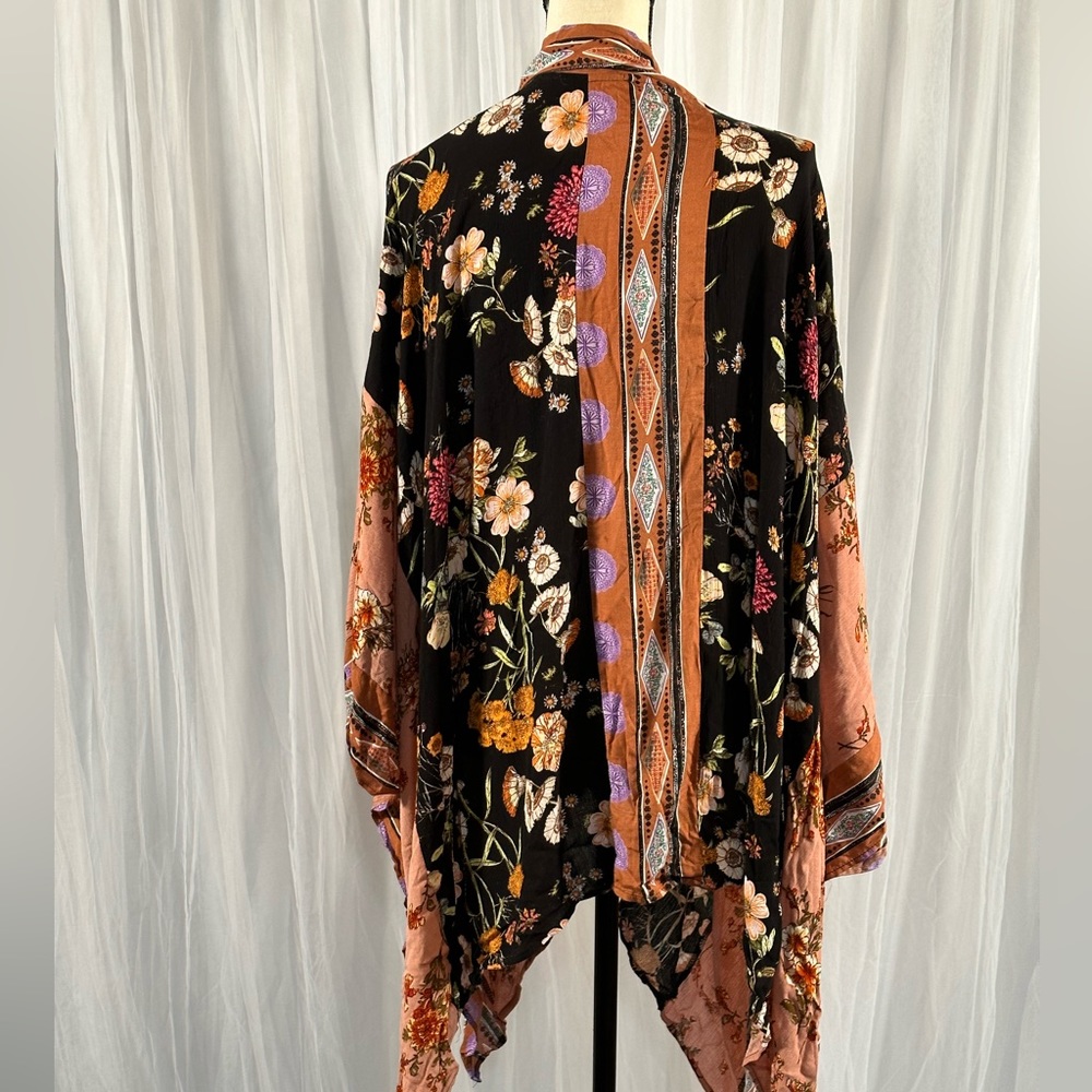 Patterned Kimono - image 3